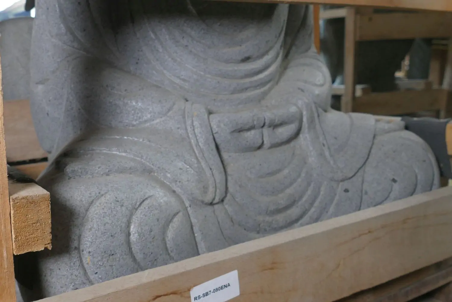  Product image 11 of the product “Seated Buddha made of high value riverstone with the hand gesture “meditation”, height 76cm. Stonemason’s work ”